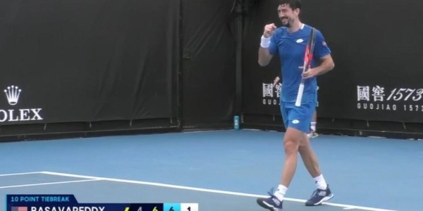 FB体育-抢十不是抢七！澳网尴尬一幕：球员记错规则提前庆祝，最终遭逆转