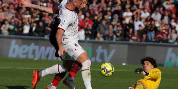 FB体育官网-【人物】从国家英雄到意甲门神，奥乔亚的奇幻冒险