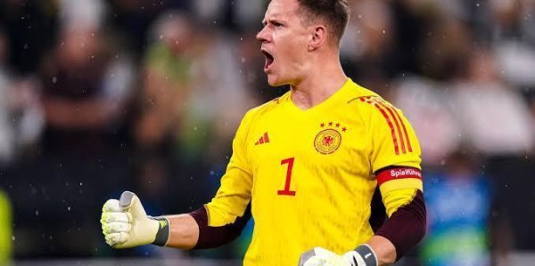 FB体育-2选1，巴萨功勋或离队！为了世界杯，1700万年薪不要？弗里克铁血