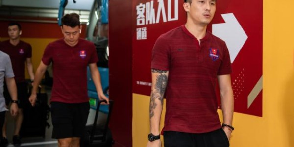 FB体育-前重庆球员讨薪：单方面解约欠薪 仲裁后一拖再拖