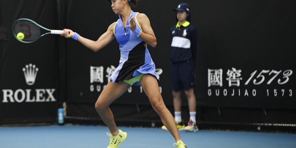 FB体育-袁悦惊天逆转终结大满贯十连败，王欣瑜单双打作战当劳模意外挨批
