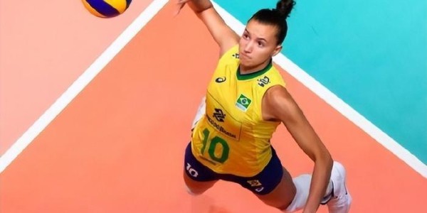 实战证明：过了巅峰期的朱婷，攻击力最多排世界第四，明显不如这三人